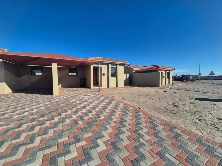 To Let 3 Bedroom Property for Rent in Stellendale Western Cape